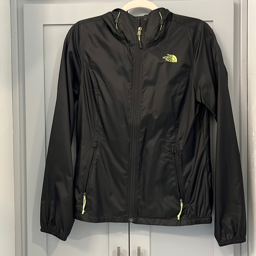 Windbreaker - The North Face